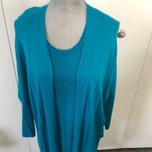 🕖 CHICOS BEAUTIFUL TWO PIECE SIZE 0 AND SIZE 1